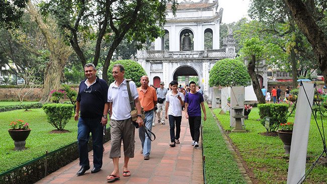 6 tháng đầu năm, du khách nước ngoài tới Hà Nội tăng 33% so với cùng kỳ năm ngoái. 